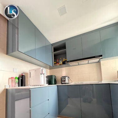 25 White Waters - Kitchen Cabinet Renovation